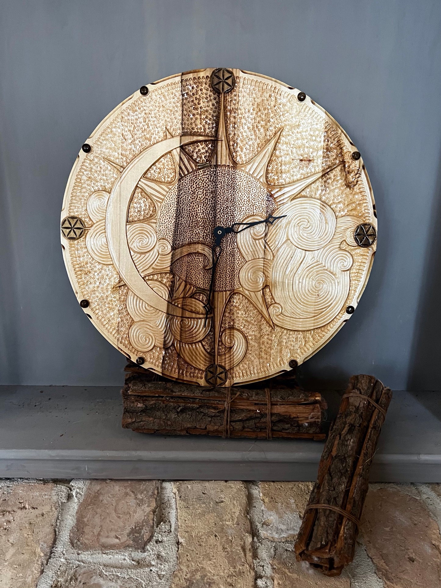 2.Future compass - Linden wood Wall clock